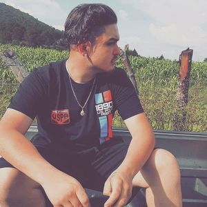 Meet your Posher, Adrian